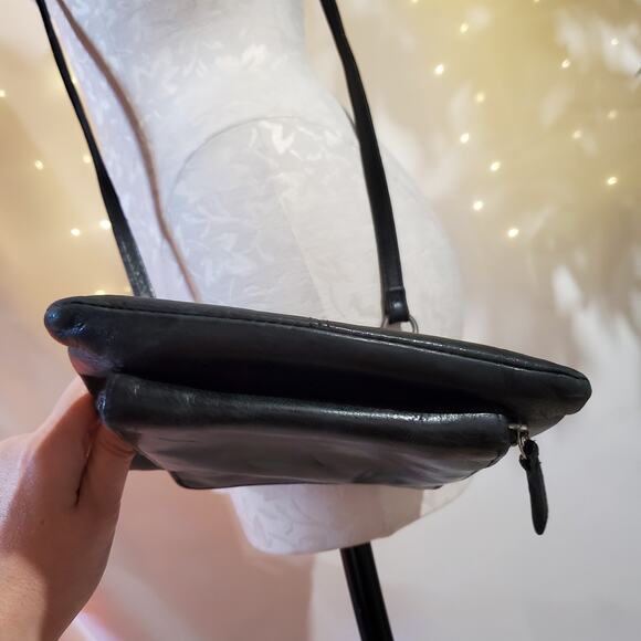 Fossil Black Leather Crossbody Bag Classic Soft Everyday Small Travel Zip Purse - Picture 6 of 14